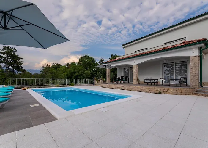 Ferienhaus 3 Bedroom In Šilo