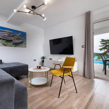 Semesterbostad Luxurious In